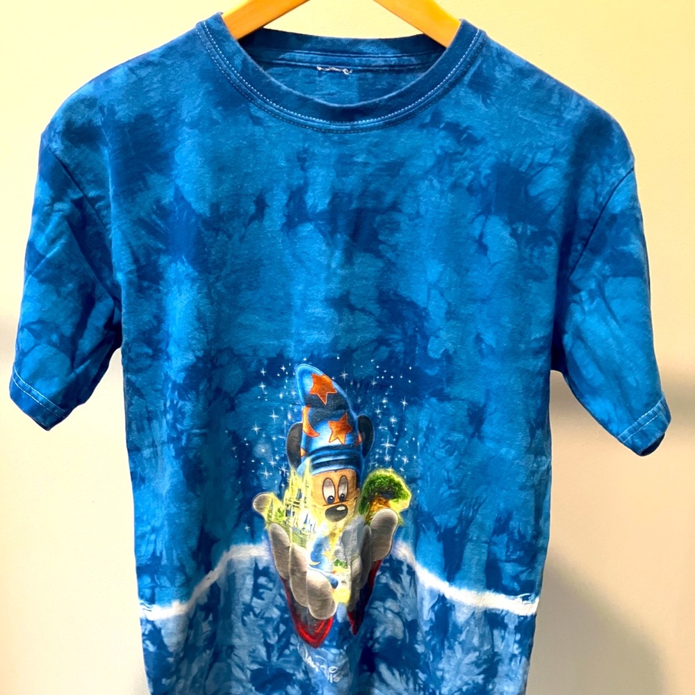 Men’s Small Disney Blue Tie Dye Shirt